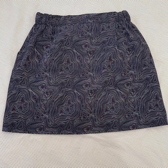 Lohla Sport Women’s‎ Golf Skirt/Skort Ink Swirl Blue Red White size 6 - Picture 2 of 7